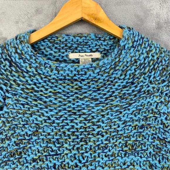 Free People Chunky Crochet Sweater. Women’s Size Medium. Blue. (NWT). - Picture 4 of 5